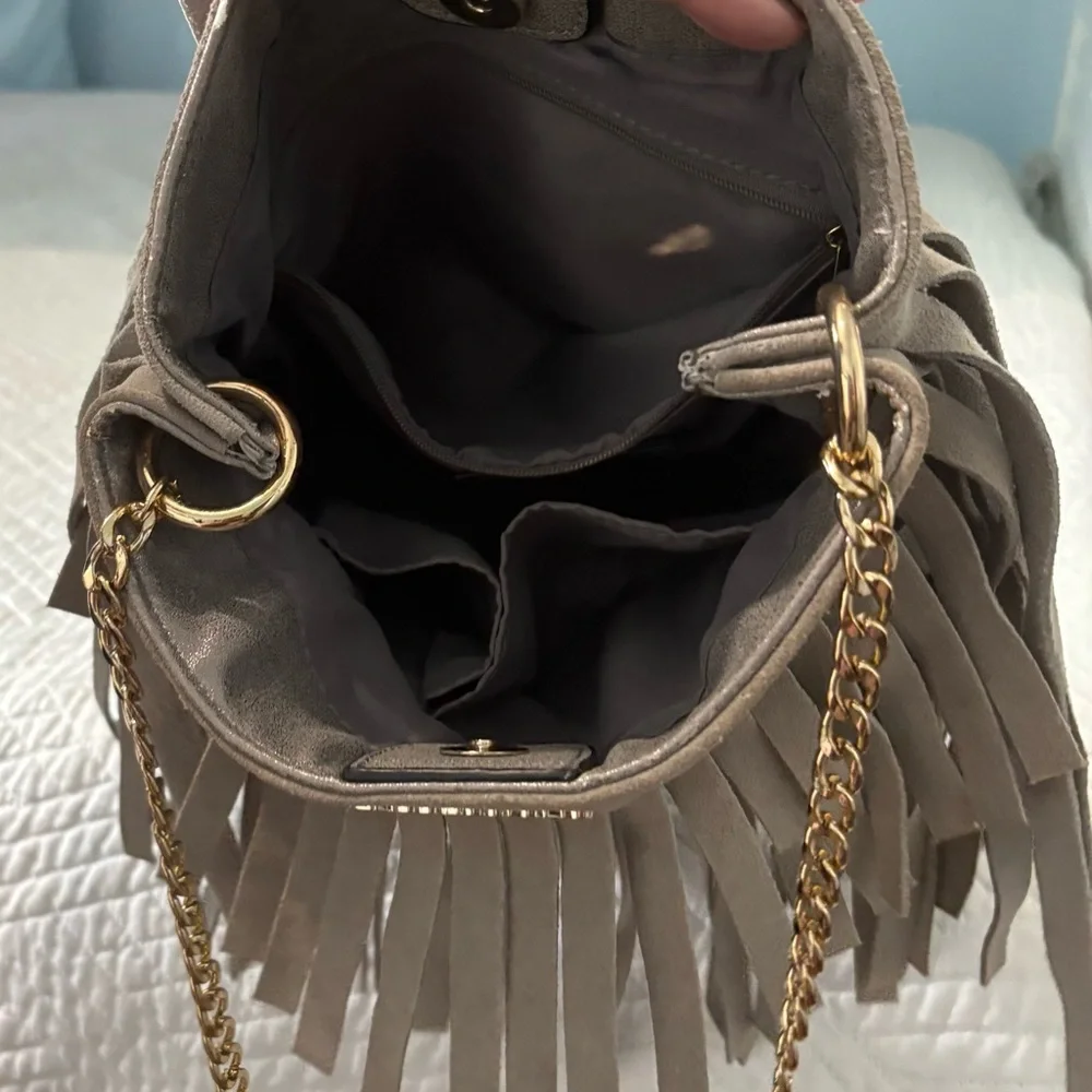 Elegant Expressions NYC Gray Fringe Crossbody Bag - Picture 2 of 5